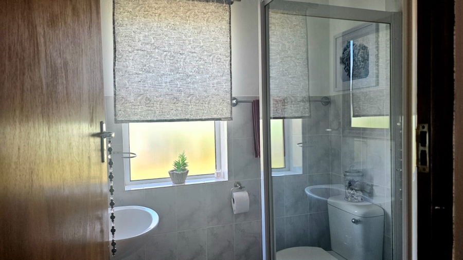 4 Bedroom Property for Sale in Stilbaai Wes Western Cape